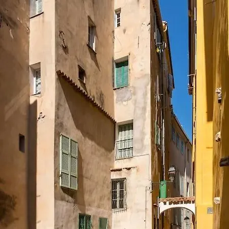 Between The Roofs Of Old Town And The Sea Apartment Menton